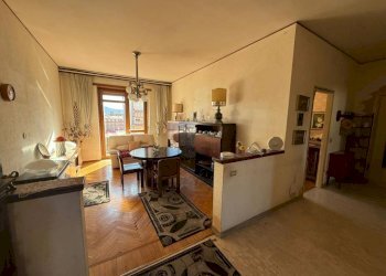 Salone - Quadrilocale corso Giulio Cesare, 203, Torino (zona Rebaudengo) - foto 14