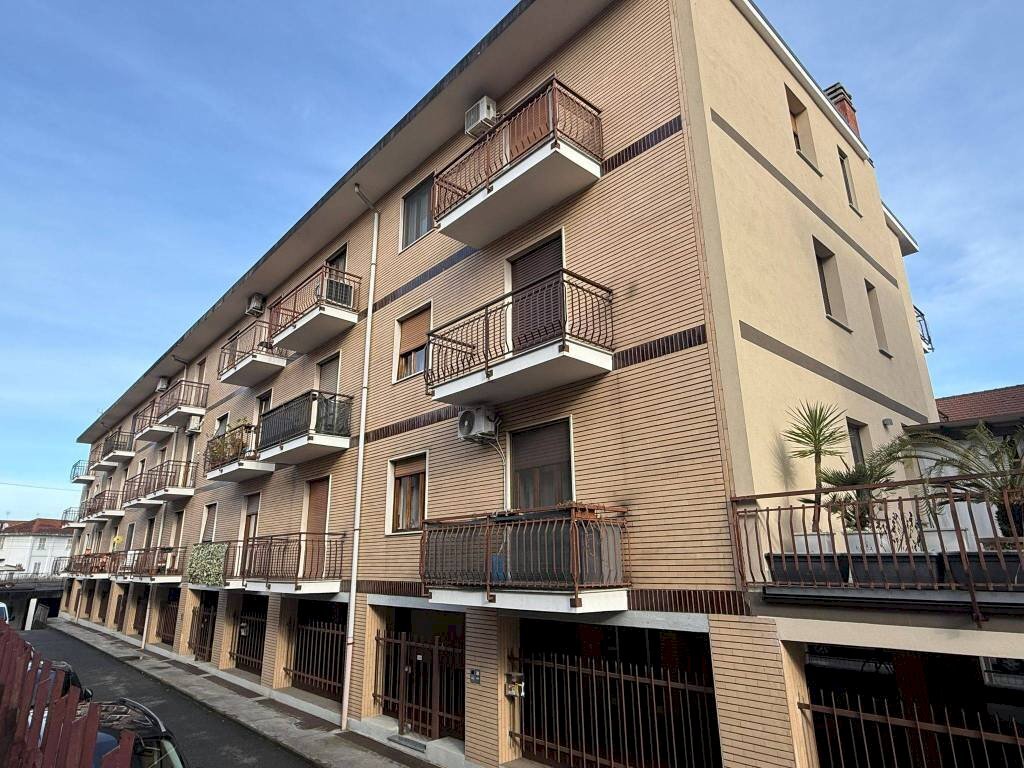 Facciata - Three-room apartment via Angelo Brofferio, 8, Settimo Torinese - photo 1