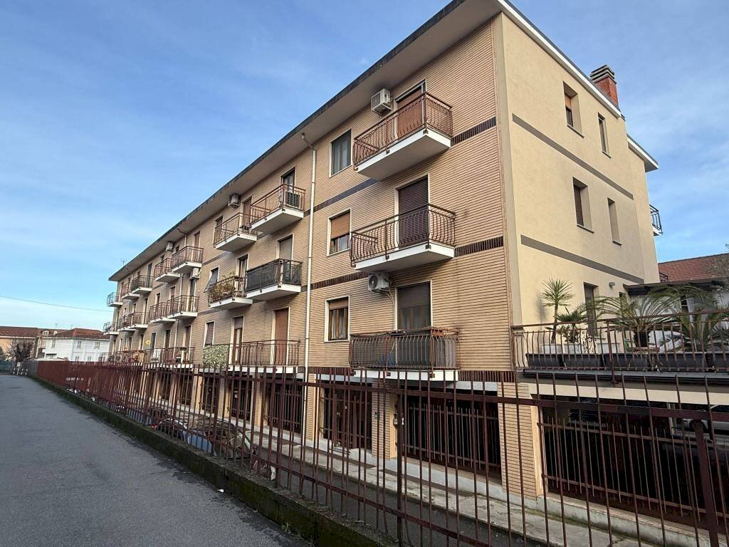 Facciata - Three-room apartment via Angelo Brofferio, 8, Settimo Torinese - photo 3