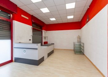 Interno non residenziale - Attività Commerciale corso Vercelli, 376, Torino - foto 1