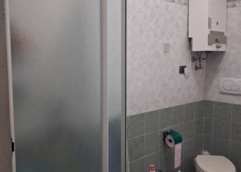 Bagno - Bilocale via Sergio Piombelli, 24, Genova (zona Sampierdarena) - foto 4