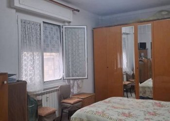 Camera da letto - Bilocale via Sergio Piombelli, 24, Genova (zona Sampierdarena) - foto 33