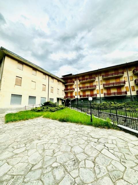 Cortile interno - Stable - Palace Cso Matteotti 36, Roma - photo 2