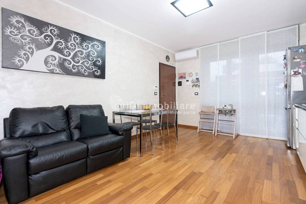 Salone - Two-room apartment via Stati Uniti, 8, Borgaro Torinese - photo 3