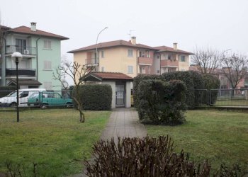 Giardino - Three-room apartment via Alcide De Gasperi, Rosate - photo 4