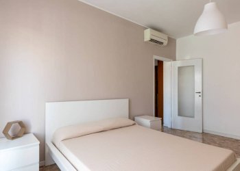 Camera da letto - Two-room apartment via Ambrogio Binda, 16, Milano (neighborhood Barona) - photo 10