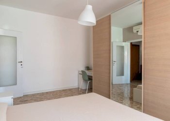 Camera da letto - Bilocale via Ambrogio Binda, 16, Milano (zona Barona) - foto 11