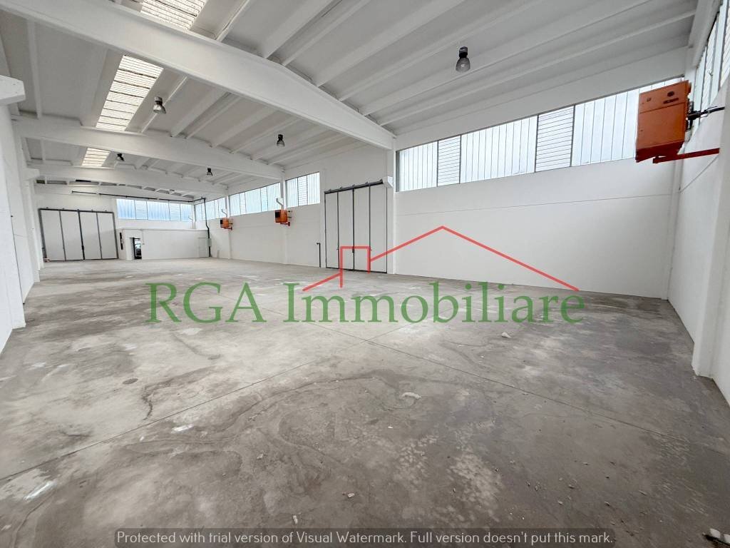 Magazzino - Shed viale Monte Grappa, Boltiere - photo 1