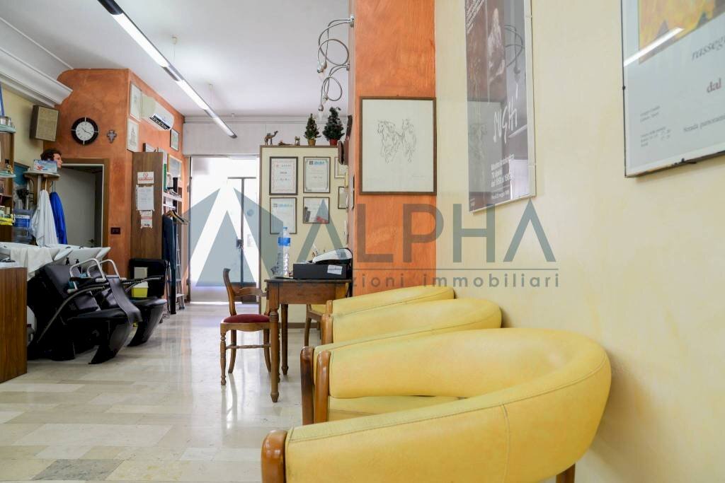 Interno non residenziale - Shop via Martiri d'Ungheria, Cesena - photo 1