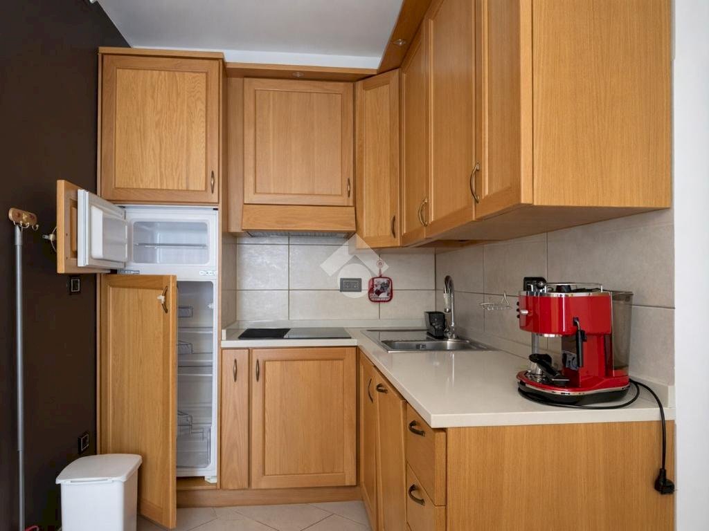 Three-room apartment Via S. Rocco, Bra - photo 3