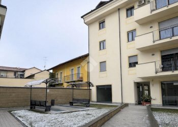 Three-room apartment Via S. Rocco, Bra - photo 13