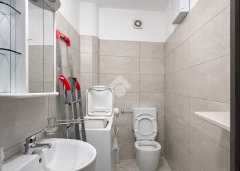 Three-room apartment Via S. Rocco, Bra - photo 11