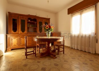 Gemini_Generated_Image_4thnd04thnd04thn.png - Bilocale Via Bugano, Longare - foto 2