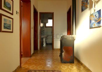 Gemini_Generated_Image_p9h7cjp9h7cjp9h7.png - Bilocale Via Bugano, Longare - foto 4