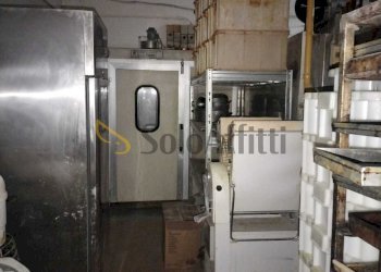 8dd9f23f-4627-429f-9fc6-b76fab8c0be0.jpeg - Locale Commerciale Sesto Fiorentino - foto 5