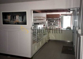 e028b48a-ab82-43bf-bb42-bab6bf2c97bd.jpeg - Locale Commerciale Sesto Fiorentino - foto 10