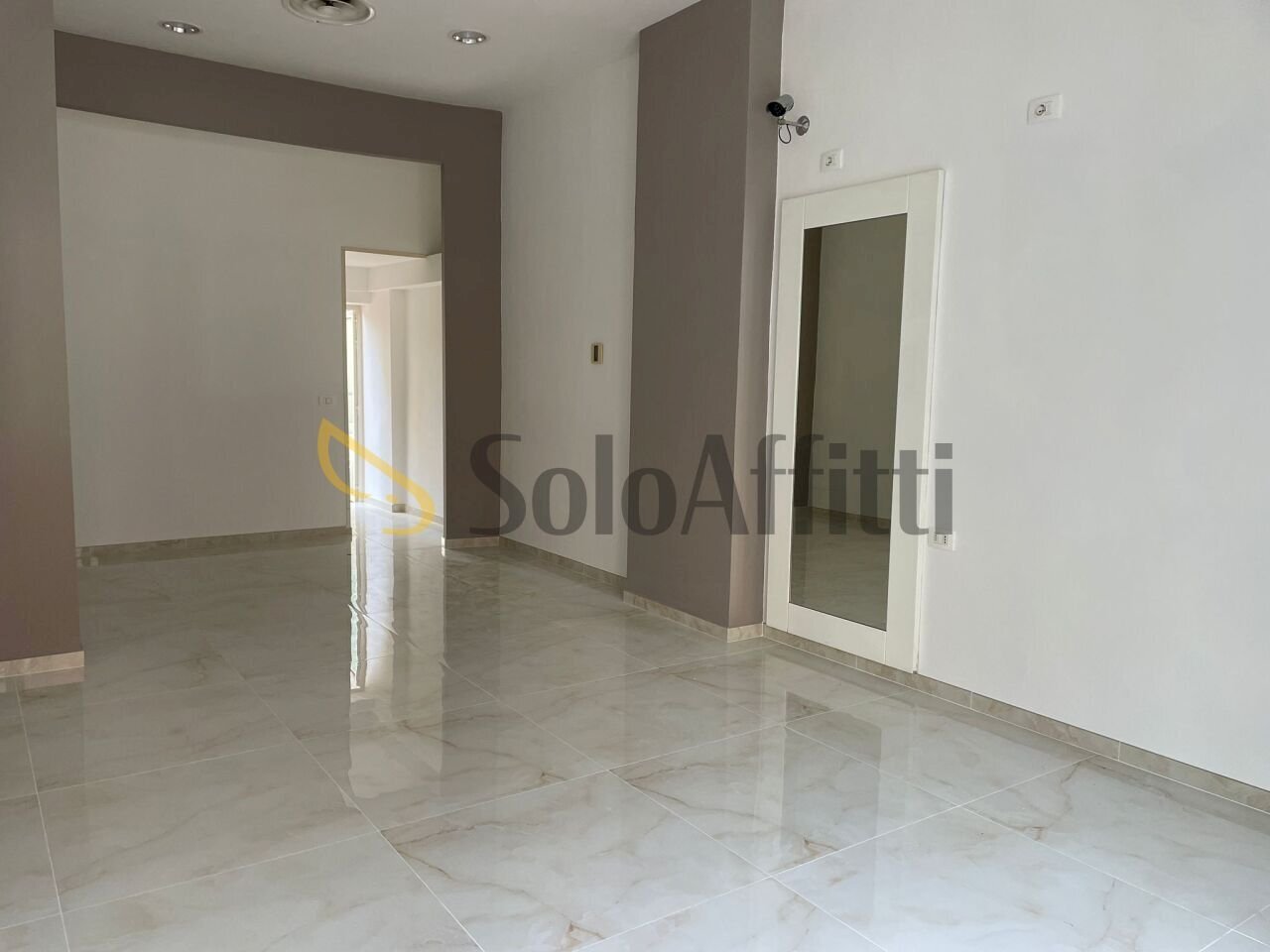 3cfe031b-fff0-4b9f-a82e-337fdfb35ee5.jpeg - Commercial Premises Firenze - photo 3