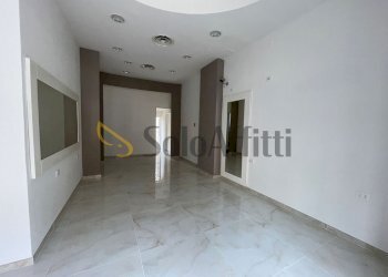 1b4d62cb-6185-4617-9614-f65d2d5d4ef6.jpeg - Locale Commerciale Firenze - foto 1