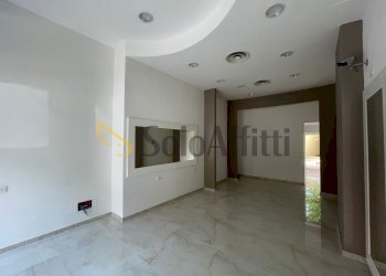 e504ca0e-83bf-4214-b8b9-5d793037a636.jpeg - Locale Commerciale Firenze - foto 11