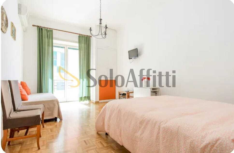 Camera - Monolocale Via Tasso, Napoli (zona Vomero) - foto 1