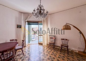 Salotto - Trilocale Via Venezia Giulia, Napoli (zona Fuorigrotta) - foto 2