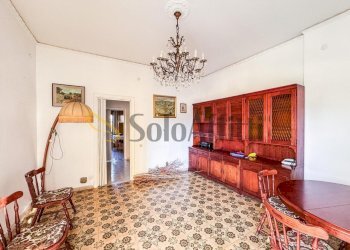 Salotto - Trilocale Via Venezia Giulia, Napoli (zona Fuorigrotta) - foto 4