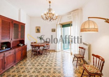 Soggiorno - Trilocale Via Venezia Giulia, Napoli (zona Fuorigrotta) - foto 1