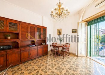 Soggiorno - Trilocale Via Venezia Giulia, Napoli (zona Fuorigrotta) - foto 4