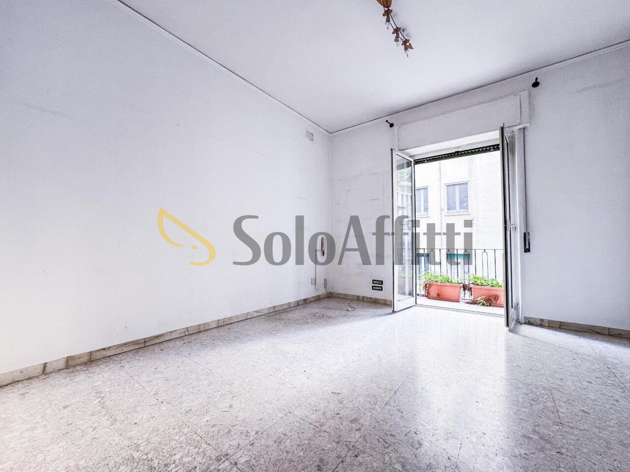 Stanza - Trilocale Via Gian Lorenzo Bernini, Napoli (zona Vomero) - foto 2