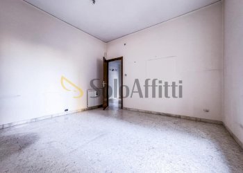 Stanza - Trilocale Via Gian Lorenzo Bernini, Napoli (zona Vomero) - foto 3