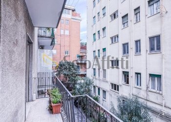 Balconata - Trilocale Via Gian Lorenzo Bernini, Napoli (zona Vomero) - foto 4