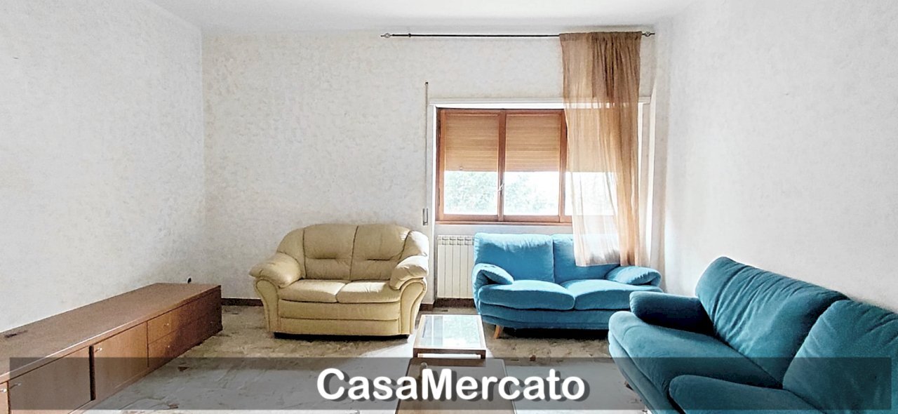 b2.jpg - Appartamento Marino - foto 2