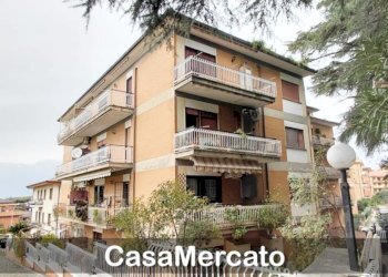 1.jpg - Appartamento Marino - foto 1