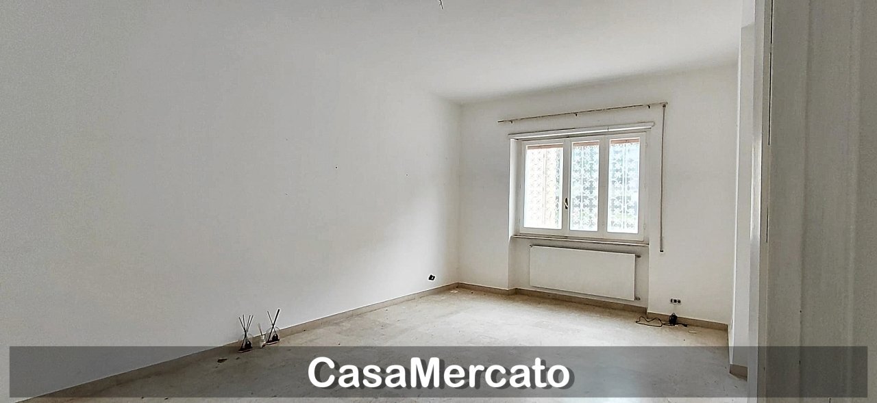 b4.jpg - Appartamento Marino - foto 2