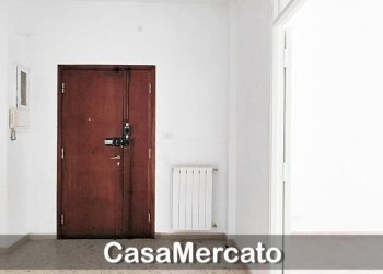 i5.jpg - Appartamento Marino - foto 11