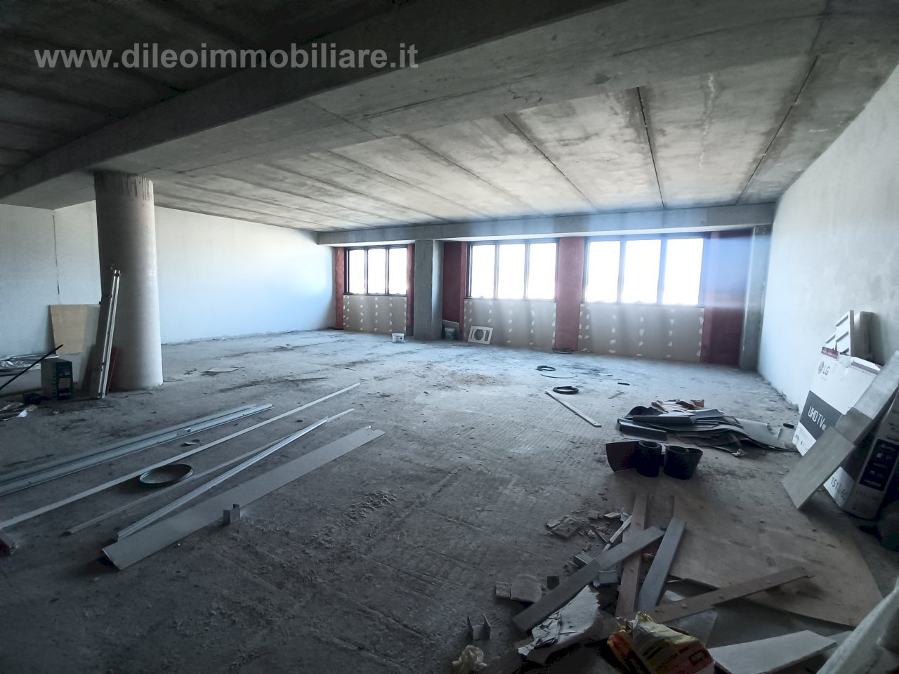 LOCALE COMMERCIALE (1).jpg - Office San Benedetto del Tronto - photo 1