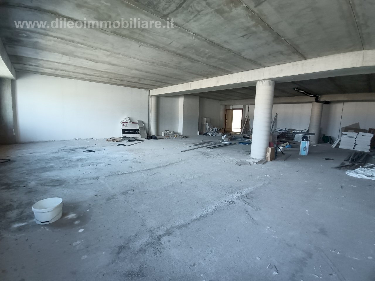 LOCALE COMMERCIALE (2).jpg - Office San Benedetto del Tronto - photo 3