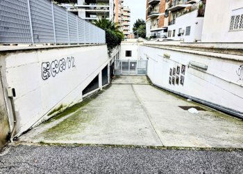 Rampa accesso - Box Via Nicolò Bettoni, Roma - foto 5