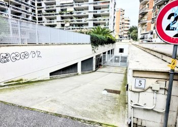 Rampa accesso - Box Via Nicolò Bettoni, Roma - foto 6