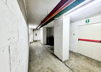 Interno - Box Via Nicolò Bettoni, Roma - foto 9