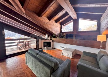 AFFITTO VERRAND - SOGGIORNO CON ZONA PRANZO E CUCI - Trilocale Prè-Saint-Didier - foto 2