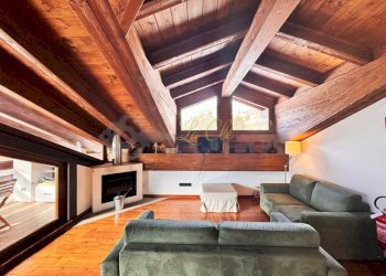 AFFITTO VERRAND - SOGGIORNO CON ZONA PRANZO E CUCI - Trilocale Prè-Saint-Didier - foto 3