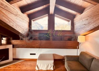 AFFITTO VERRAND - SOGGIORNO CON ZONA PRANZO E CUCI - Trilocale Prè-Saint-Didier - foto 4