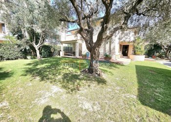 32.jpg - Villa Viale Stazione 104, Massa - foto 2