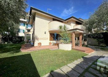 1.jpg - Villa Viale Stazione 104, Massa - foto 12