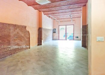 fondo commerciale - Commercial Premises Via Roma, Collesalvetti - photo 1