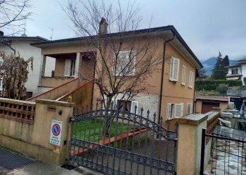 20220204_091527.jpg - Villa Camaiore - foto 3