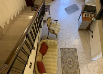 ingresso - Villa Via Giuseppe Mazzini, Vaiano - foto 3