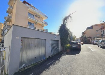 1000387688.jpg - Box Via delle Egadi 16, Roma - photo 7