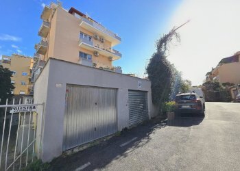 1000387772.jpg - Box Via delle Egadi 16, Roma - photo 9